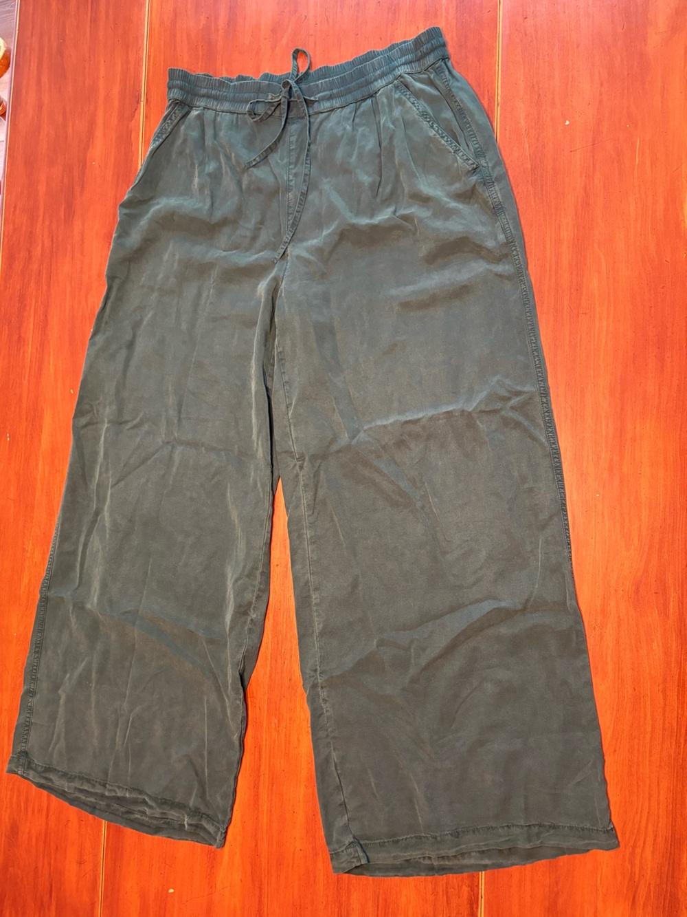 aerie Forest Green Wide Leg Silky Pants